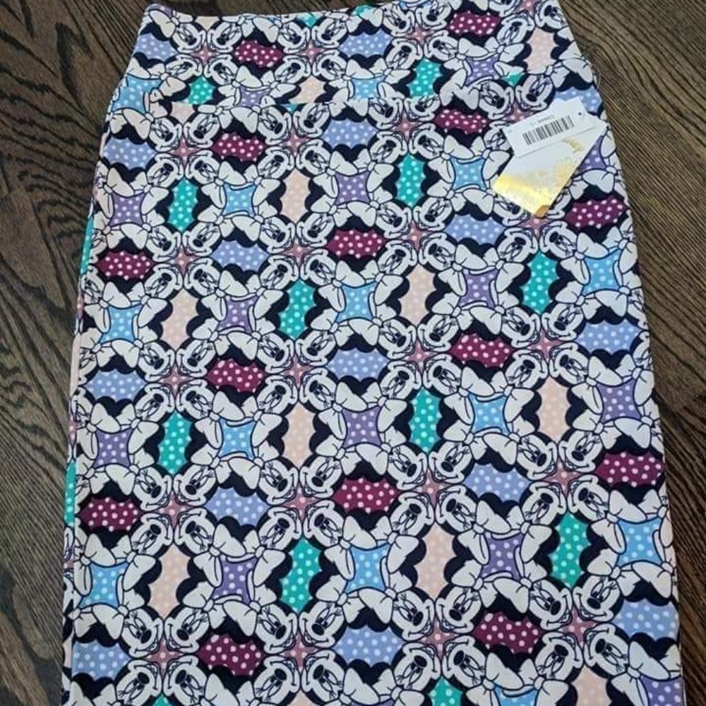 Ladies LuLaRoe Disney Cassie Skirt